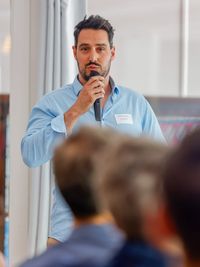 speaker-picture